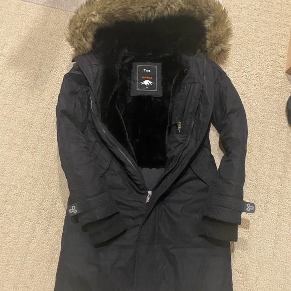 Aritzia Avoriaz Black Parka - Picture 5 of 5
